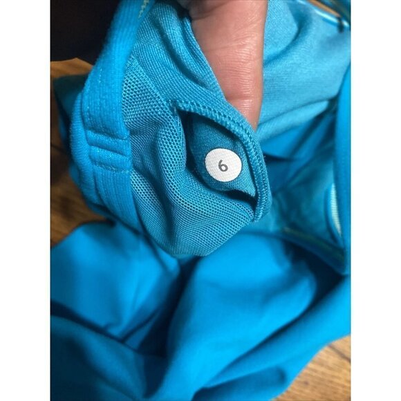 Teal Lululemon Tank With Built-In Bra  Size 6 - Picture 7 of 7